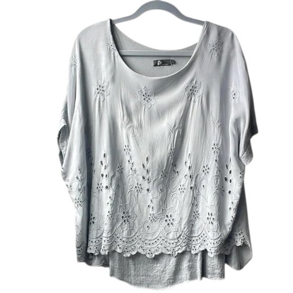 M Made in Italy Timeless Gray Embroidered Sequin Top Size S - Picture 1 of 10